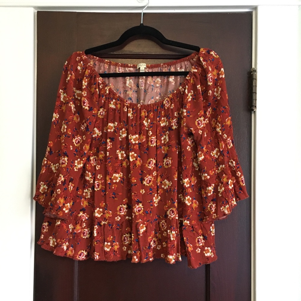 Lily White cropped floral top
